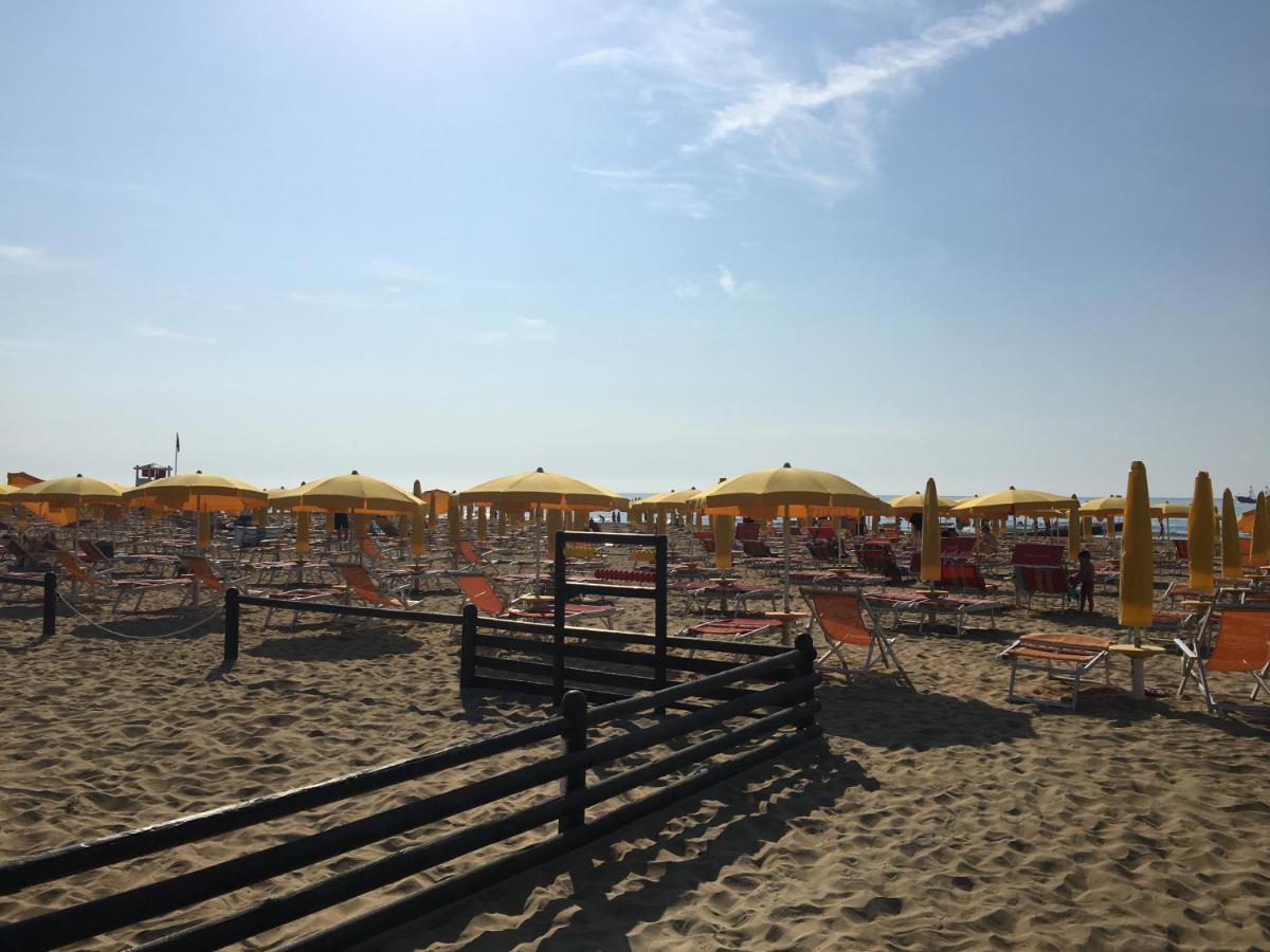 Nuovo E Centrale Appartamento 3-4 Persone Lido di Jesolo Exteriör bild